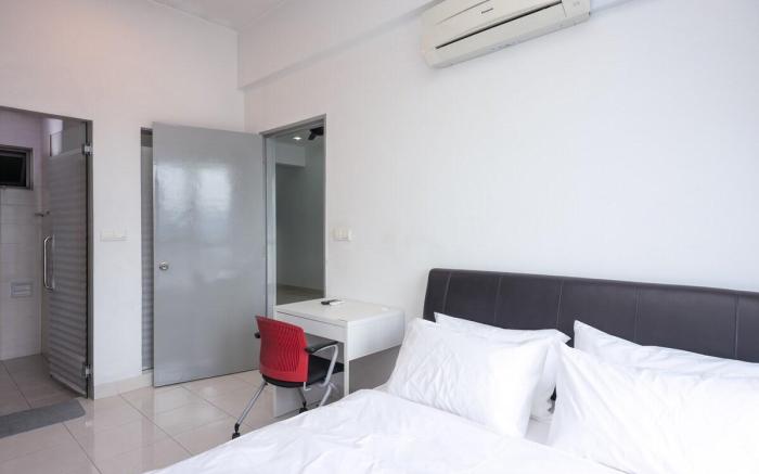 Zamrud @ MyRehat Tropics 2 Bedroom with Pool View 