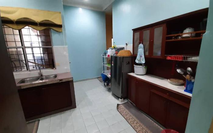 HOMESTAY TEPI PANTAI CRYSTAL BAY