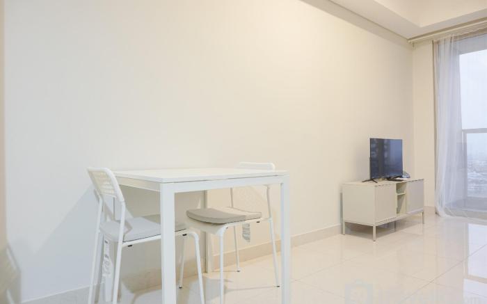 Fancy & Comfort 1BR at Gold Coast Apt By Travelio