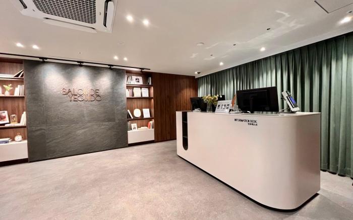 THE CONNOISSEUR Residence Hotel