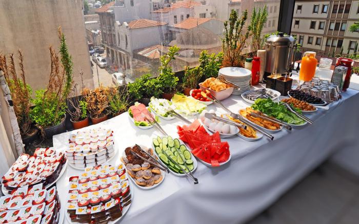 RENOVA OLD CiTY HOTEL