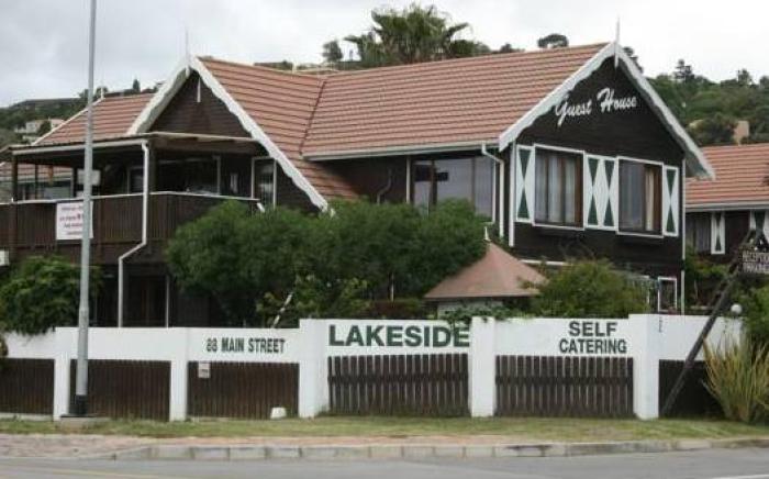 Lakeside Accommodation