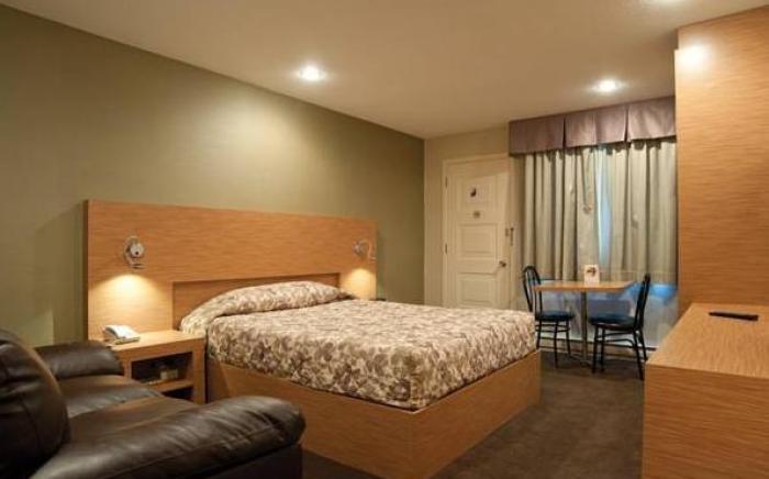 Le Fabreville Motel & Suites