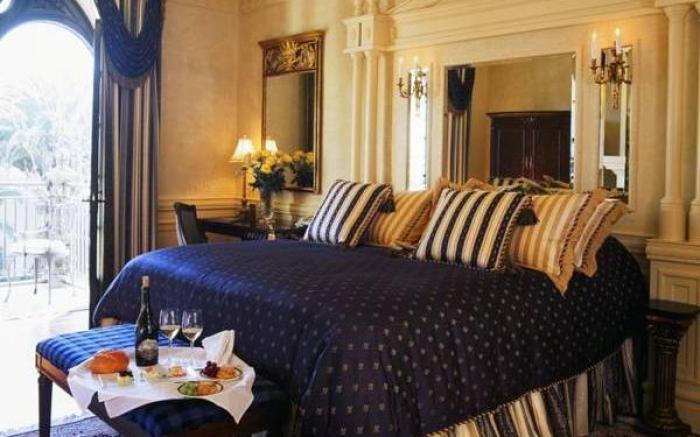 Ledson Hotel & Zina Lounge