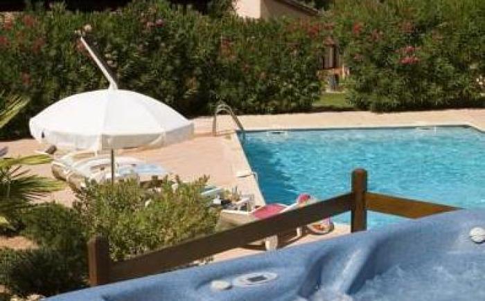 Les Pins Blancs en Provence