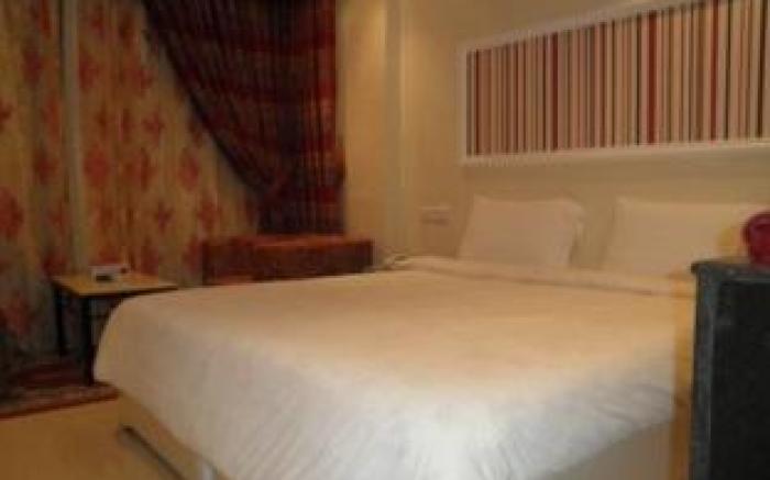 Marina Royal Hotel Suite