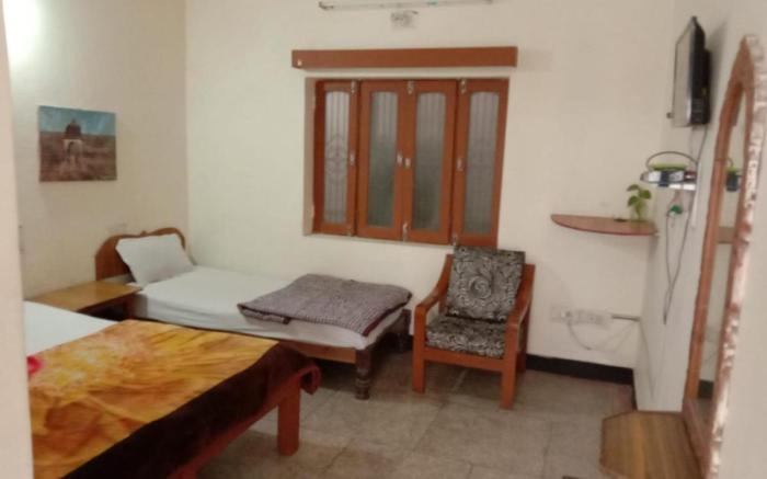 hotel yogi lodge