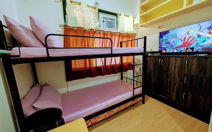 Studio Unit at the center of Alabang