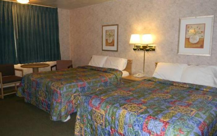Apex Inn