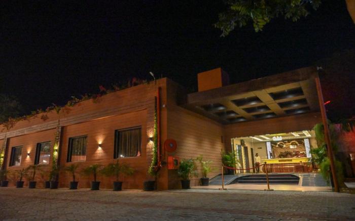 M D Farms and resorts