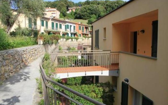 Baia Blu RTA Residence