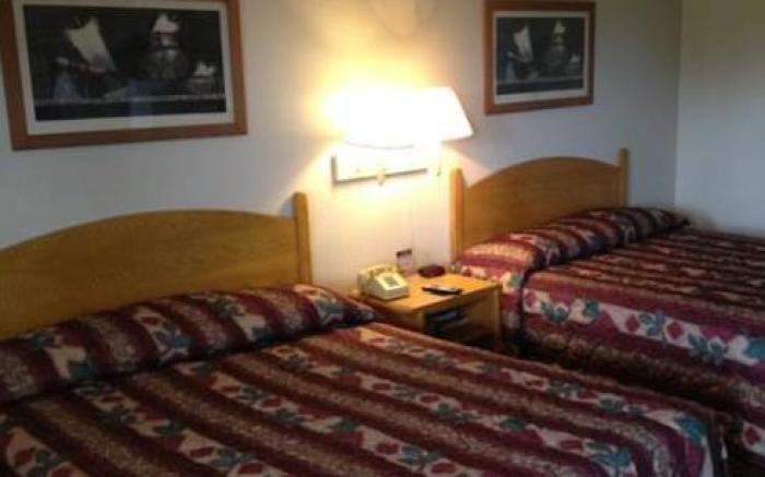 Bastrop Inn