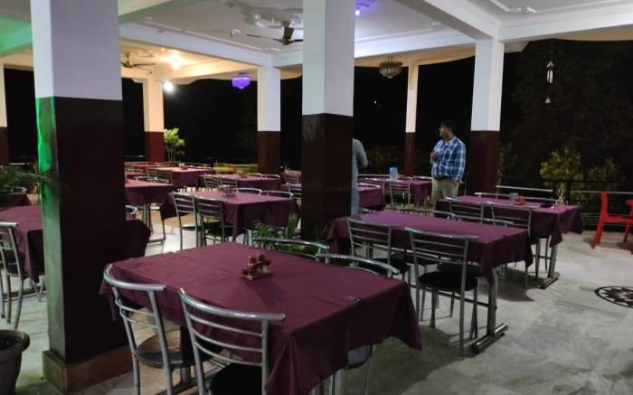 TRIMURTI HOTEL RAMA PALACE