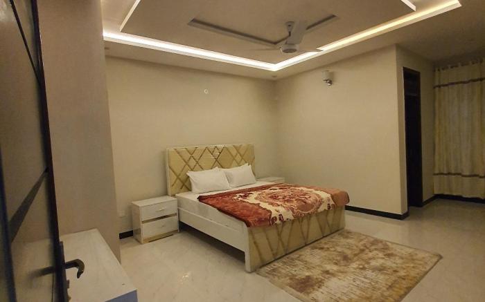 Transit Guest House 