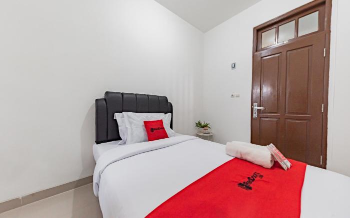 RedDoorz @ Suryakencana Bogor