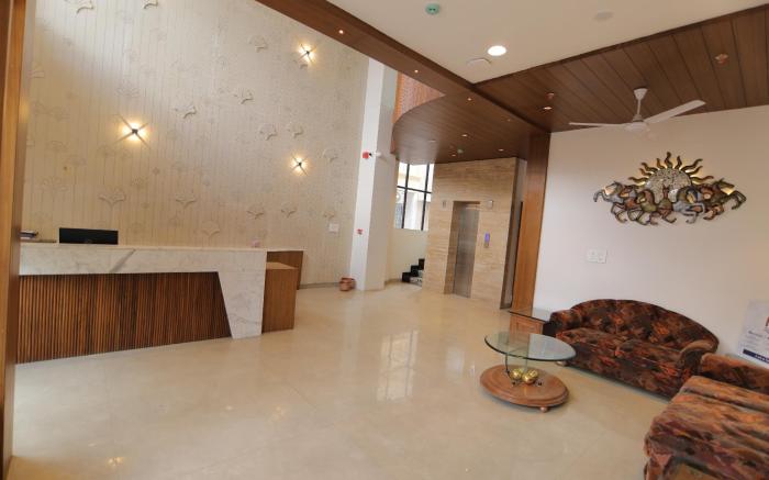 Mumbai House Express