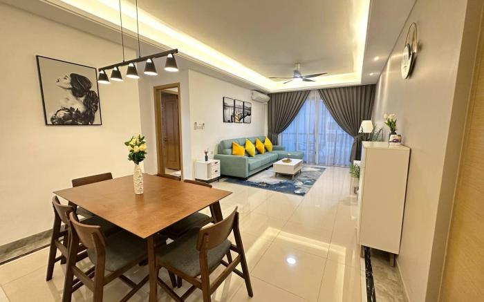 Lovely 3BR unit at R&F Princess by ANJU