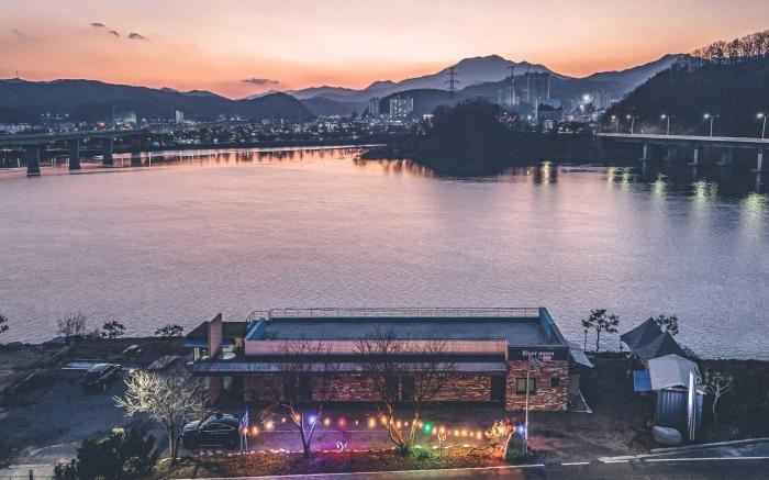 Chuncheon Rivermoon Spa Pension