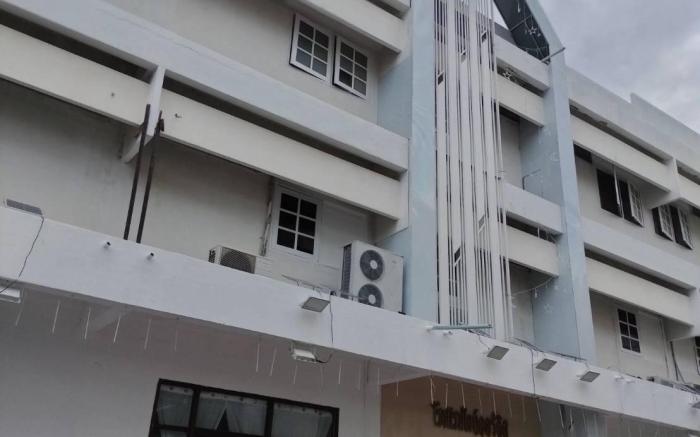 White orchid hotel and homestay @ Bua yai