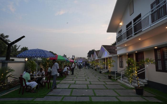 Lakeway Resorts