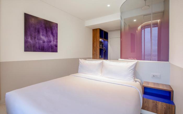Wink Icon Hotel Danang Riverside - Luxury Suites - 24hrs Stay & Rooftop Pool Bar