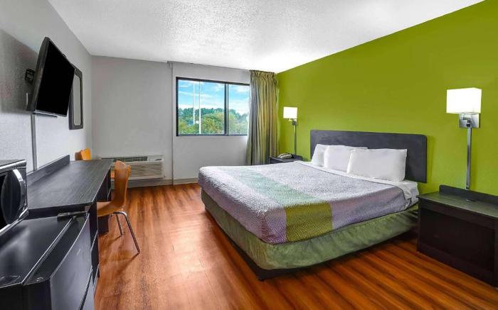 Travelodge by Wyndham Vernon CT