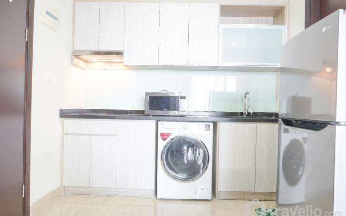 Comfy 2BR Private Lift at Menteng Park By Travelio