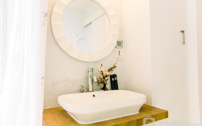 Spacious Nice 2BR Mediterania Palace By Travelio
