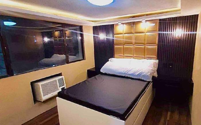 IV’s Condo w/ Netflix and Wi-Fi & Karaoke II