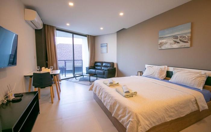 Escape Condomonium Beachfront Suite Studio - E147