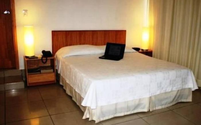 Basic Hotel Centenario by Hoteles MS