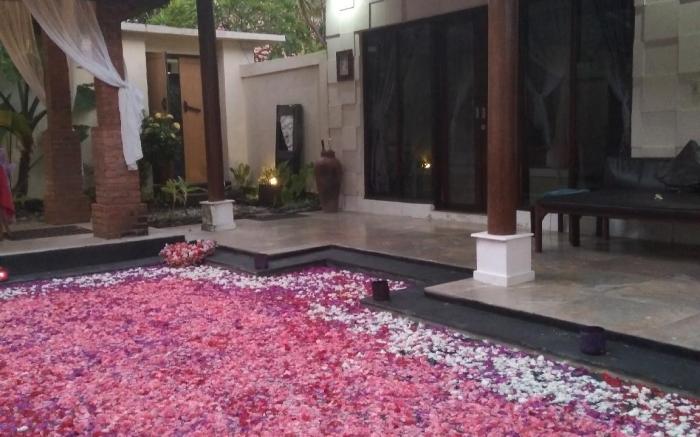 Villa Pool  Private And Romantic In Kuta Bali