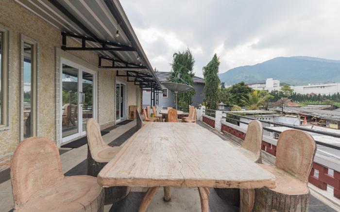 Urbanview Hotel Anggrek Puncak by RedDoorz