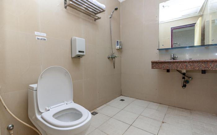 RedDoorz Premium @ Hotel Ratu Residence