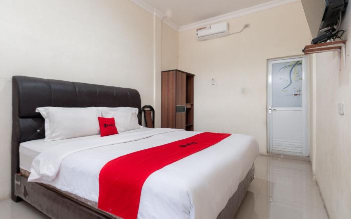 RedDoorz @ Samuel Homestay Pematangsiantar