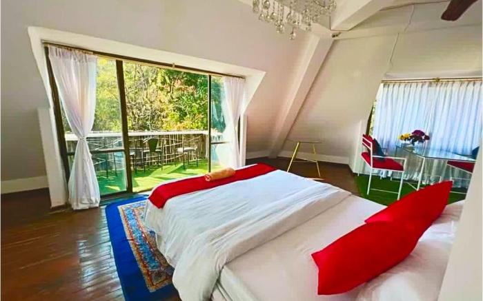 brookside villa crystal pyramid house