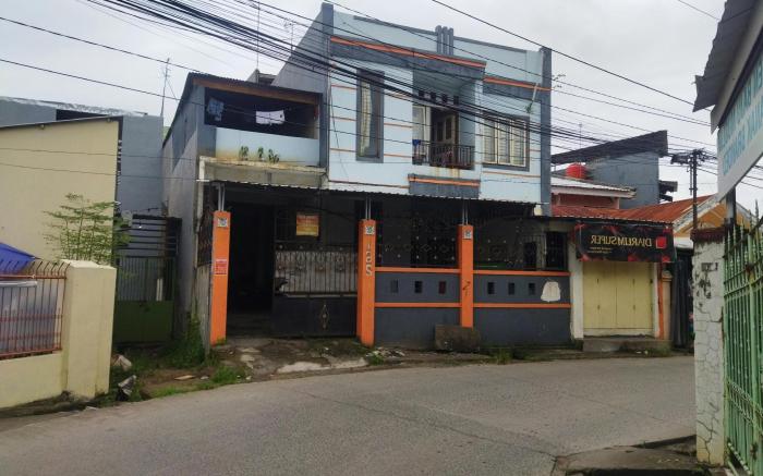 OYO 92100 Kost Biru
