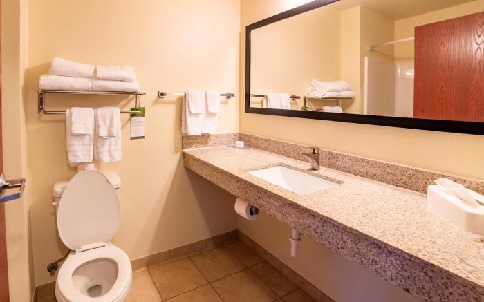 Cobblestone Inn & Suites - Eaton