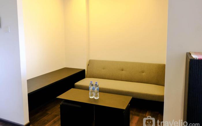 Homey 1BR Gateway Ahmad Yani Cicadas By Travelio