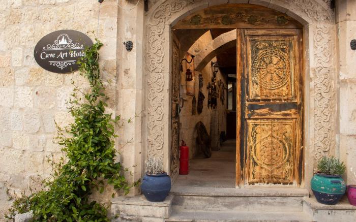 Cave Art Hotel