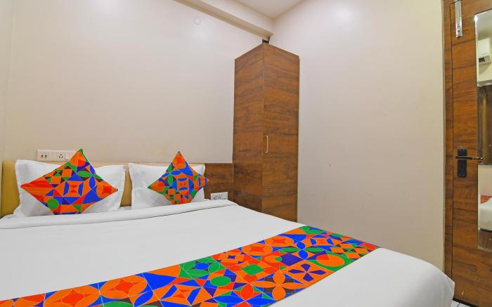FabHotel Dak Plaza - Nr. Axis Mall
