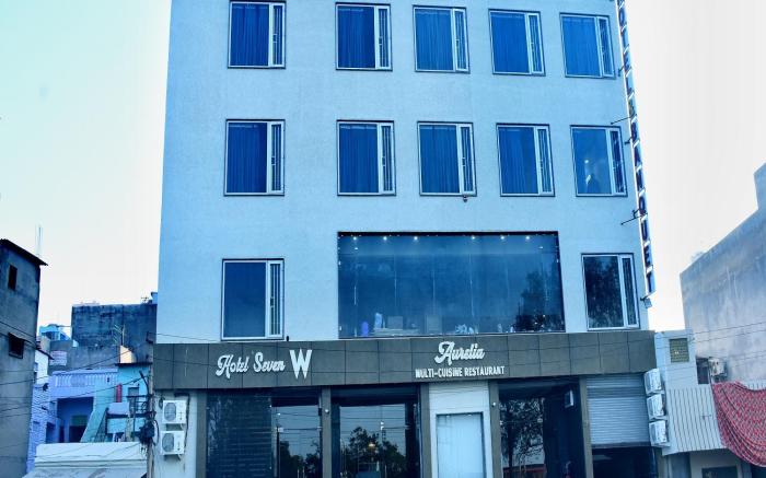 Hotel Seven W