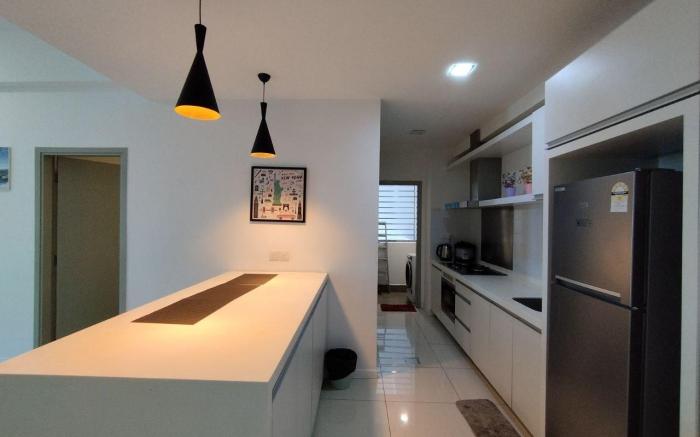 reSTARY Travel @ Sutera Avenue | Pool, CBD |2BR/6P