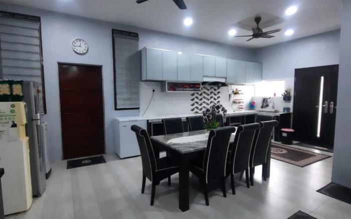 RR BAITI HOMESTAY (MUSLIM ONLY)