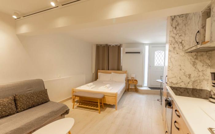 Athens Plaka Family Suites