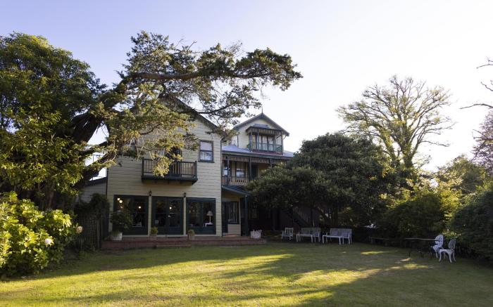 Leura House
