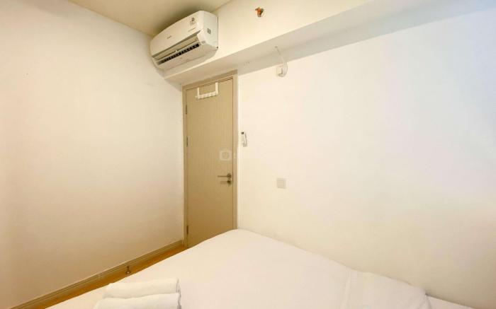 Nice and Comfy 2BR Apartment Meikarta By Travelio