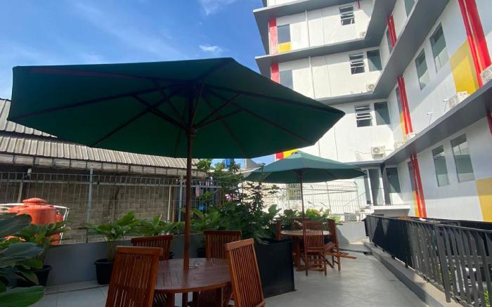 Front One Hotel Pasir Koja Bandung