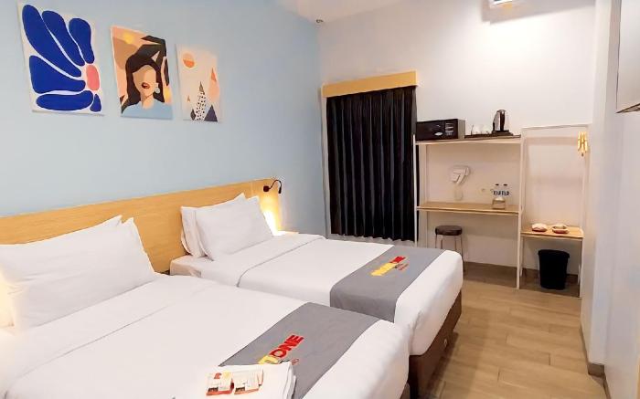Front One Hotel Pasir Koja Bandung