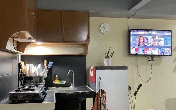 Myra’s Affordable Condo w Bedroom & Free WiFi